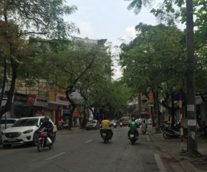 cua hang tuc pham bo duong nutri vn tren pho nguyen hong