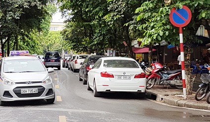 Cua hang yen sao nhan sam nam linh chi tren pho tran huy lieu